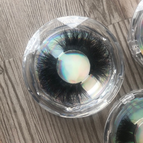 NEW 3 MINK Full Gorgeous Eyelashes - Picture 2 of 5